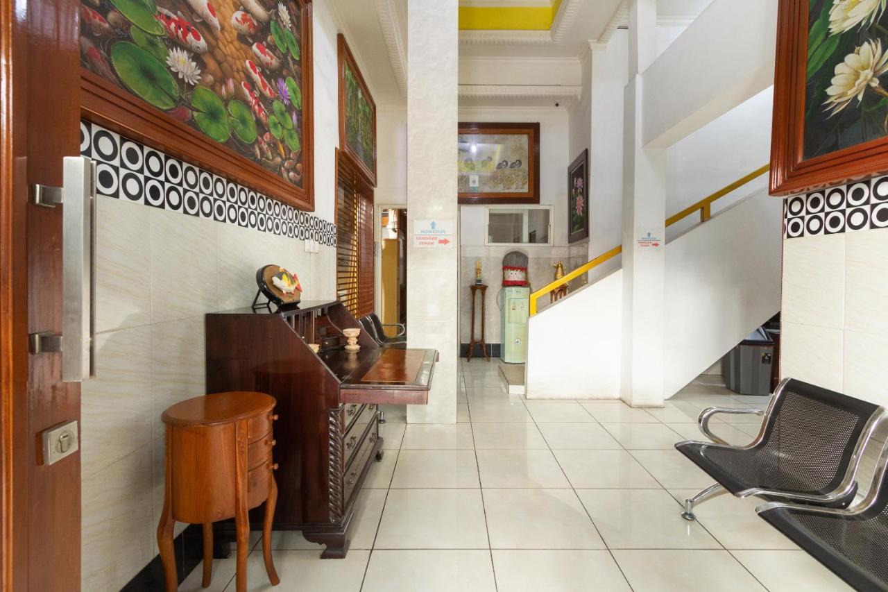 Homestay Gayatri Sawojajar Near Univ Negeri Malang Kampus 2 Mitra Reddoorz Exterior photo